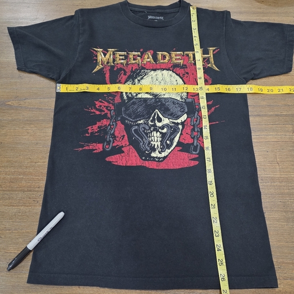 Megadeth Vic Rattlehead Black Short Sleeve Graphic TShirt Size S/M - Picture 8 of 11